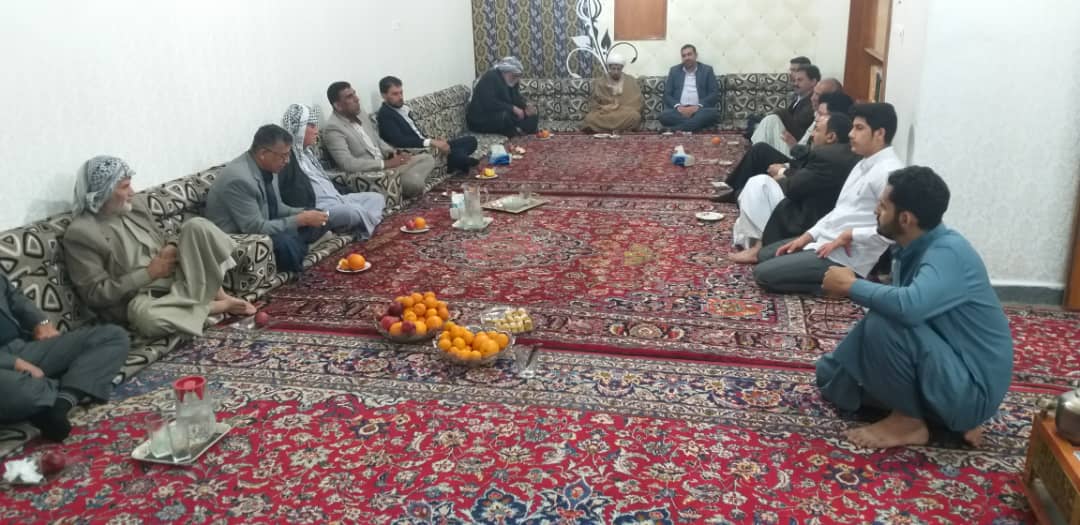 نشست هم اندیشى دکتر اکبر یاورى زهیری با مردم محترم صخیریه