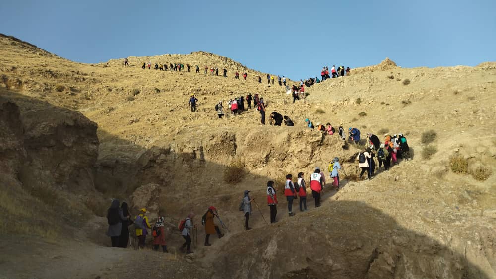 کوهپیمایی همگانی در شهرستان امیدیه برگزار شد