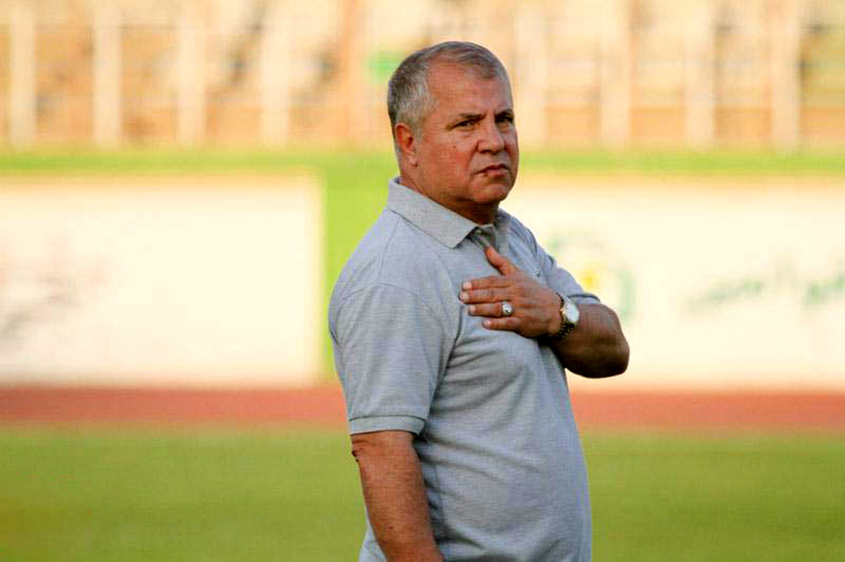 علی پروین: برای تیم ملی باید لیگ را تعطیل کنند/ آوردن کیروش اشتباه بزرگی است