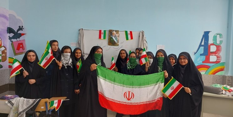 دانش آموزان با بصیرت افزایی و جهاد تبیین باید نسبت به توطئه‌ها آگاه شوند