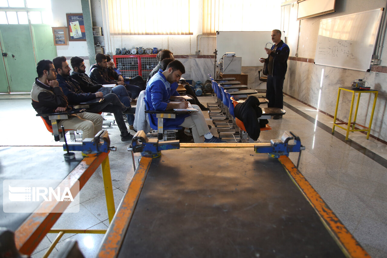بیش از هفت هزار خوزستانی در آزمون کشوری مهارت آموختگان تعیین صلاحیت شدند