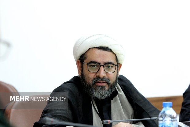 باید فضائل موکب داری در اربعین را روایت کنیم