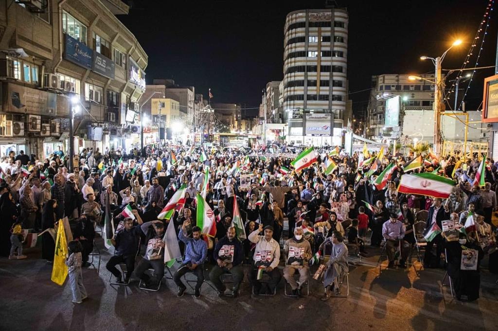 گنبد آهنین سست تر از لانه عنکبوت