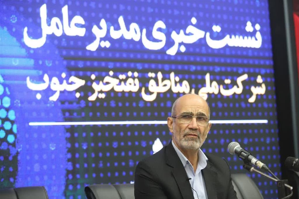 رسیدگی به وضع حقوق کارکنان دغدغه اصلی ماست