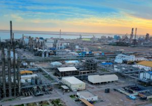 رکورد جدید پتروشیمی بندرامام در دریافت خوراک NGL در فصل سرما