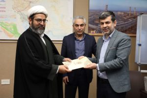 تجلیل مدیرکل تبلیعات اسلامی خوزستان از مدیرعامل شرکت نفت و گاز اروندان 3 14