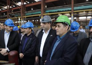 بازدید معاون وزیر تعاون، کار و رفاه اجتماعی از شرکت لوله سازی اهواز