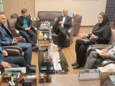 تجلیل رئیس دانشگاه آزاد امیدیه از مدیرعامل و رئیس پژوهش و توسعه شرکت نفت و گاز اروندان