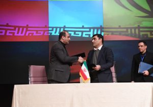 امضاء قرارداد تولید فناورانه لوله های درز جوش جداره چاه در سومین همایش پترو تک