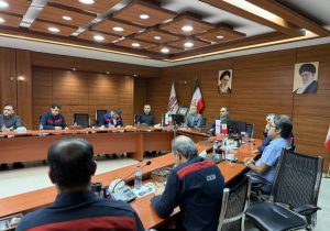 برگزاری جلسه کمیته بحران شرکت فولاد اکسین خوزستان با تأکید بر آرامش پایدار، آمادگی کامل و تداوم ایمن تولید