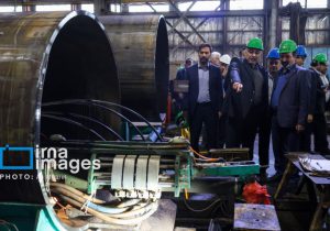گزارش تصویری از بازدید معاون صندوق بازنشستگی از شرکت لوله‌سازی اهواز