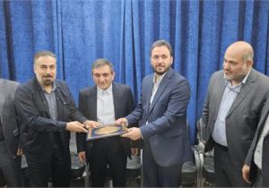 تفاهم‌نامه طرح توسعه شبکه فاضلاب آبادان امضا شد