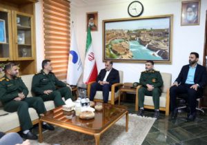 دیدار فرماندهان بسیج با مدیر عامل سازمان آب و برق خوزستان