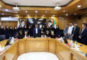 دیدار مدیرعامل سازمان آب و برق خوزستان با تیم شنای بانوان قهرمان