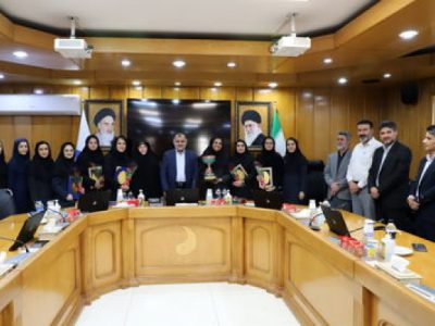 دیدار مدیرعامل سازمان آب و برق خوزستان با تیم شنای بانوان قهرمان