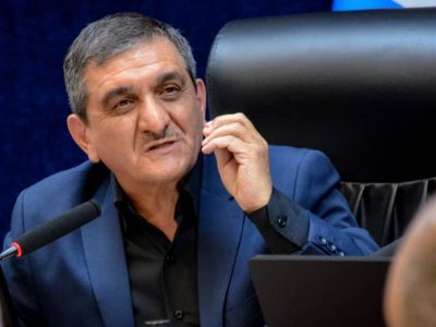 خانزادی: امتیازات مناطق آزاد باید برای احیای سرمایه‌گذاری بازگردانده شود