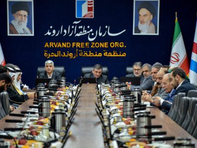 نشست مدیرعامل سازمان منطقه آزاد اروند با معتمدین محلی؛ آغاز فصل تازه‌ای از هم‌افزایی اجتماعی و اقتصادی در اروند