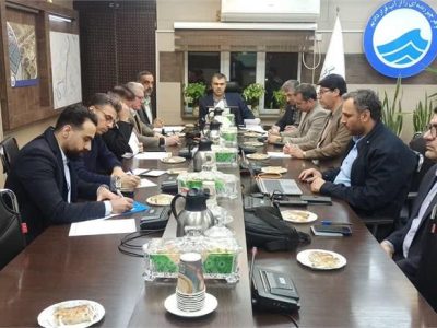 نشست ارزیابی پروژههای عمرانی آب در شهرها و روستاهای اهواز