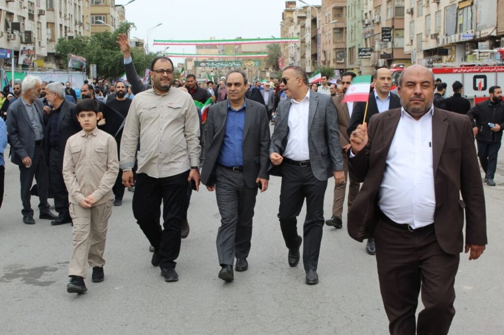 تجدید میثاق خانواده فولاد اکسین خوزستان با آرمان های انقلاب در یوم الله ۲۲ بهمن 5 IMG 3199