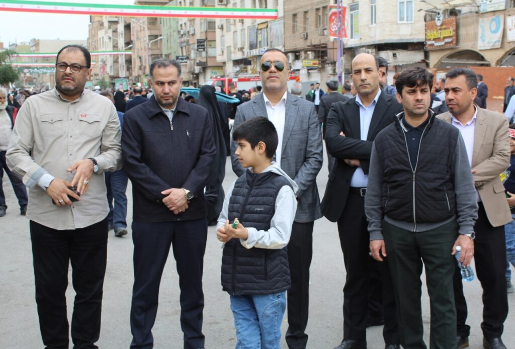 تجدید میثاق خانواده فولاد اکسین خوزستان با آرمان های انقلاب در یوم الله ۲۲ بهمن 4 IMG 3201