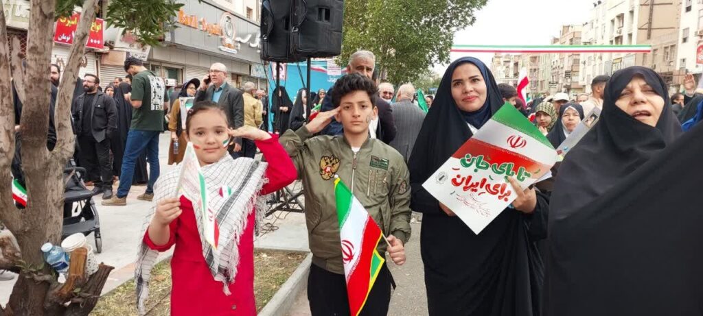 تجدید میثاق خانواده فولاد اکسین خوزستان با آرمان های انقلاب در یوم الله ۲۲ بهمن 2 IMG 3203